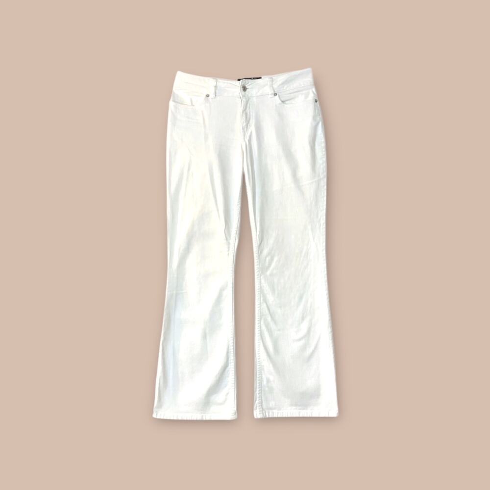 London Jean Women's White Denim Stretch Flare Leg Mid-Rise 30" Inseam Jeans SZ 8